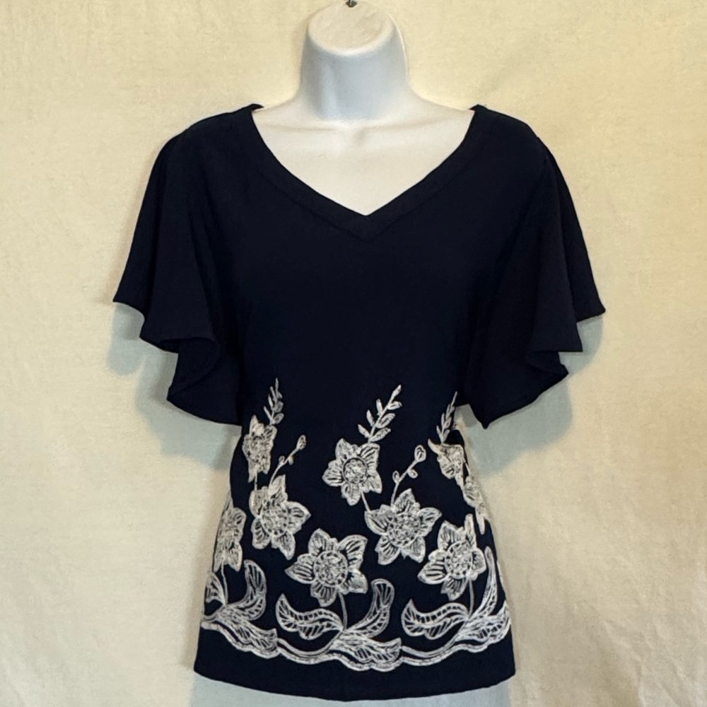 A-178 Ana & Rose NWT Blue & White Floral Embroidered Short‎ Sleeve Blouse Size L